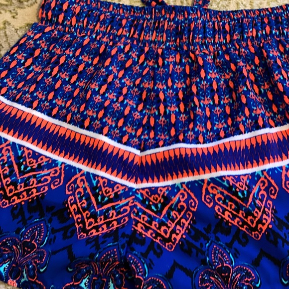 Shorts - Picture 2 of 3